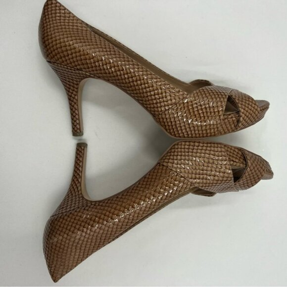 Arturo Chiang Alexis Textured‎ Leather Peep Toe Pumps Size 8 - Picture 7 of 13
